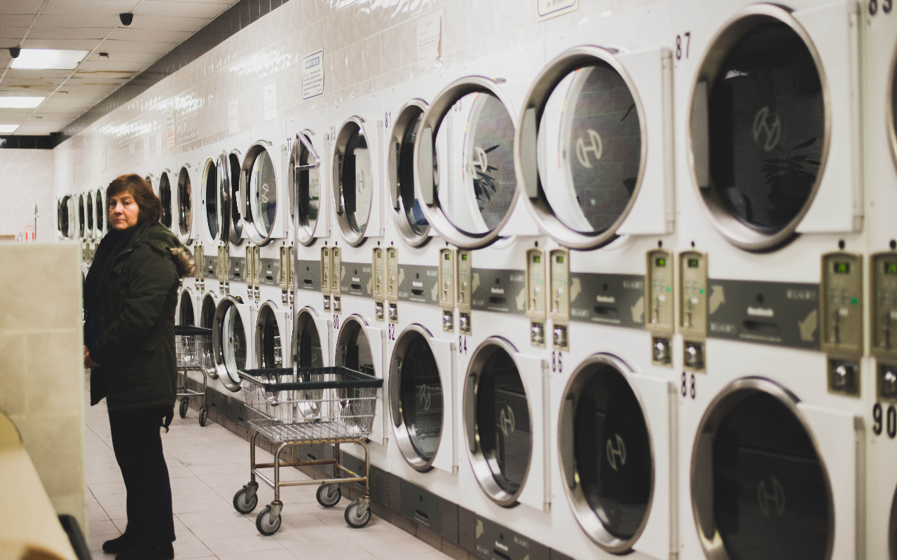 The Benefits Of Using A Laundromat